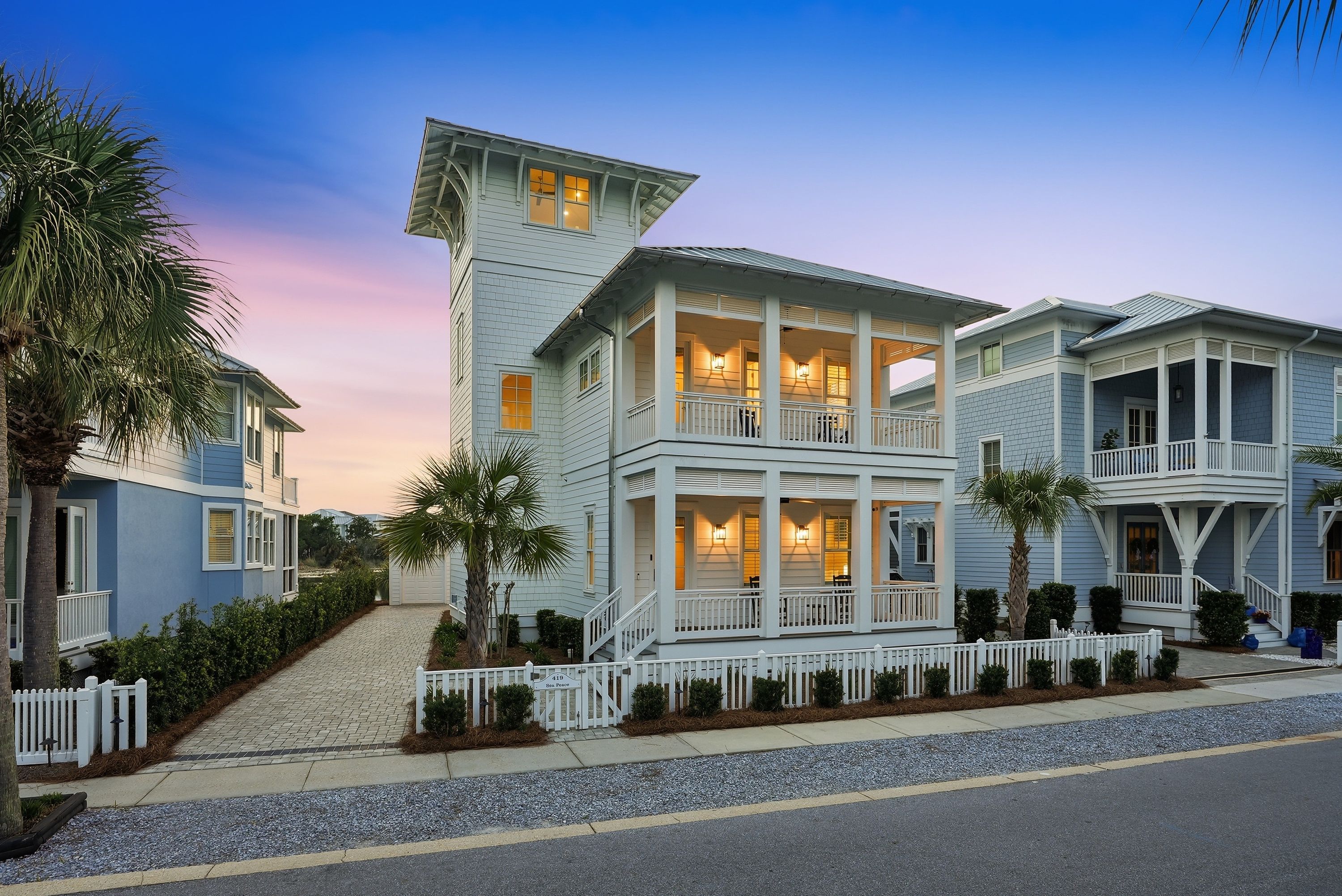 419 Lakefront Dr Twilight AWP Media 014